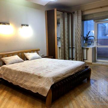 Прорізна вул., 3