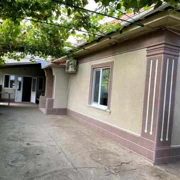 Продам будинок,поряд море