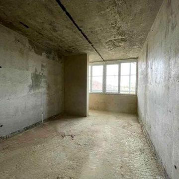 Двокімнатна в затишному ЖК