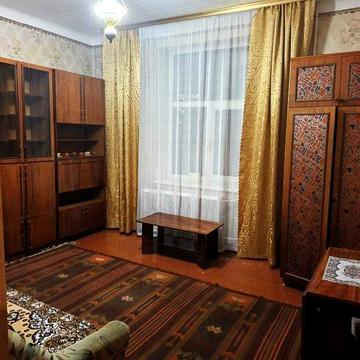 Оренда 2-к.кв. в центрі з гаражем. Світло не вимикають!