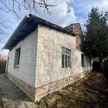 Продається  будинок в районі вул.Любінськоі