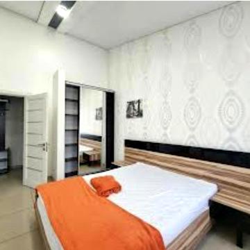 Мала Арнаутська вул., 8