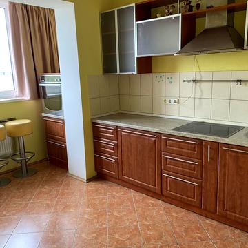 Мілютенка вул., 28-В