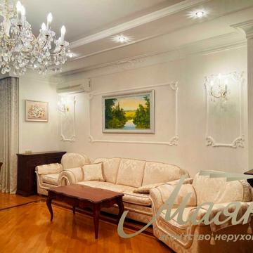 Інститутська вул., 18