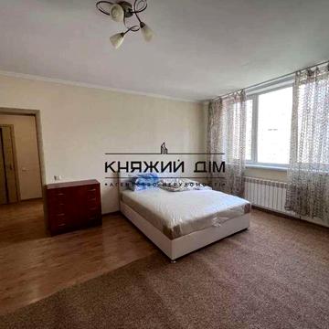 Єлизавети Чавдар вул., 13