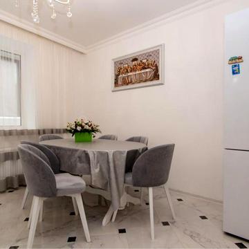 Оренда великої 3к квартири в затишному р-й Каскад