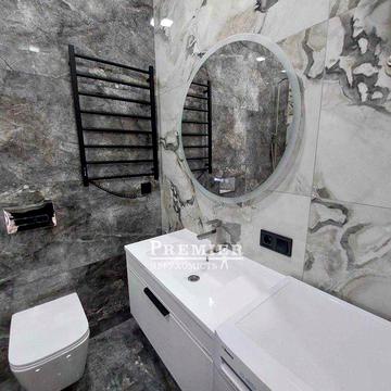 1-но комнатная квартира с ремонтом Парке  Фонтанов