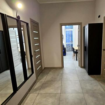 Валерія Лобановського вул., 21