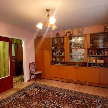 Продам 3-кімнатну квартиру. Вул.Київська,45.