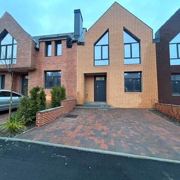 Продам таунхаус Стоянка 105м2