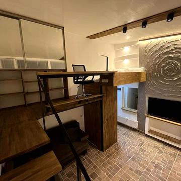 Нижній Вал вул., (Будинок 1)