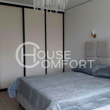 Златоустівська, 25