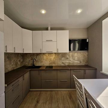 Щаслива вул., (Будинок 20/10)