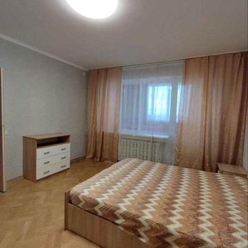 3-к. ст. м Лівобережна, Раїси Окіпної 1, "совмін"