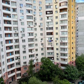 Вишняківська вул., 9