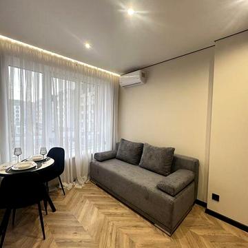 Квартира студія з ремонтом в ЖК Молодість