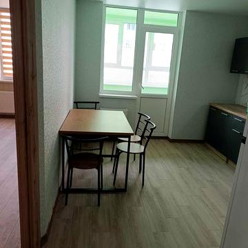 Квартира здається в довгострокову оренду.