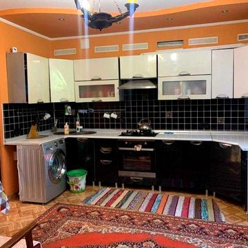 Великий будинок з усіма комунікаціями в хорошому стані 41053