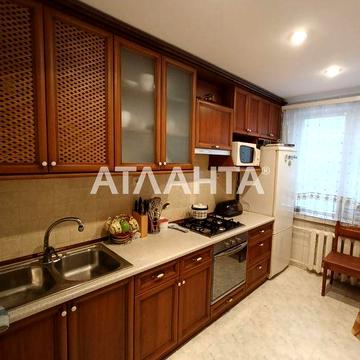 3-х кімнатна, 1 поверх, Майдан