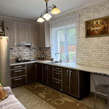 Продаж будинку в місті