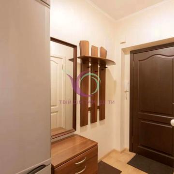 Лесі Українки бульв., 13