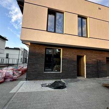 Прорізна, 10