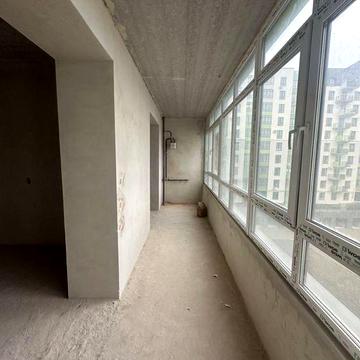 Продаж 2 кім. квартири з видом на озеро, Міленіум. Поруч Липки