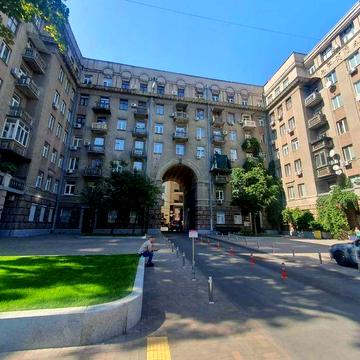 Історичний Центр! Метро Університет! 188м2 Пирогова 2! Цегла! Газ!