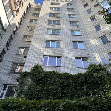 Квартира з гарним плануванням, під Ваш ремонт.