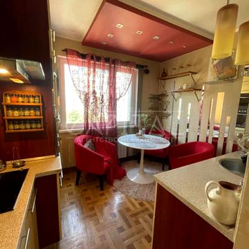 Академіка Заболотного вул., 28