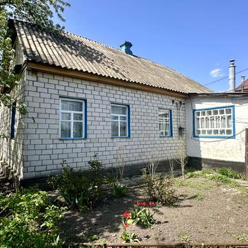 Левадна вул., 28