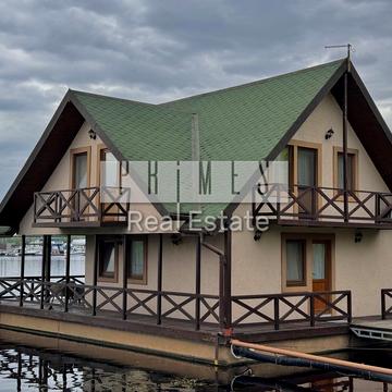 Карєрна вул., 13