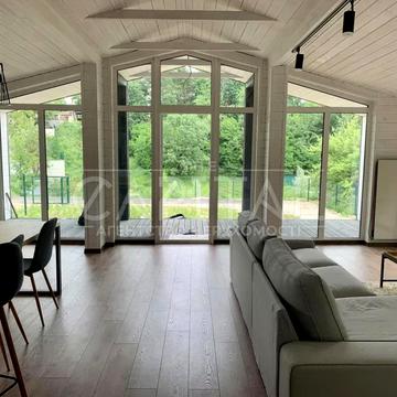 Вишнева вул.