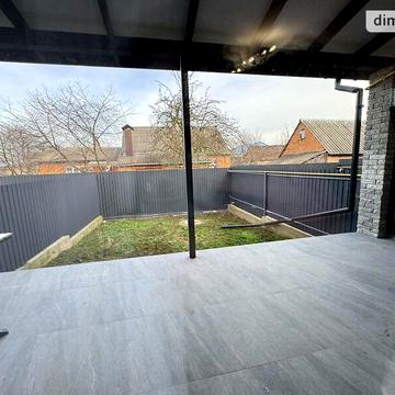 Довгострокова оренда 3к Дім Леоніда Каденюка (Комарова) вулиця