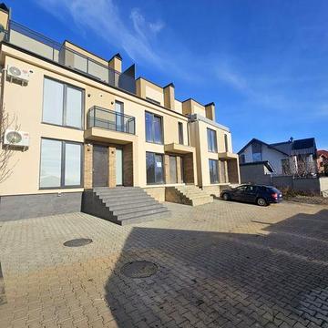 Продаж  Таун  Хаус  Чернівці