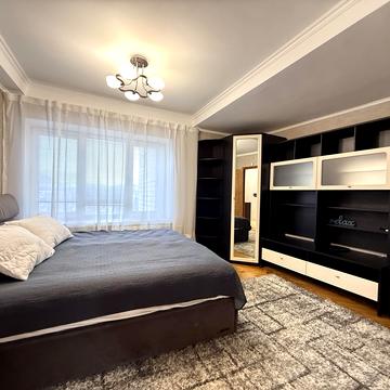 Європейського Союзу просп. (Правди), 96