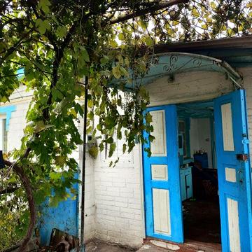 Будинок, господарські приміщення, земельна ділянка