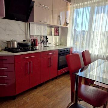 Продаю 2 к квартиру с ремонтом, ул.Космонавтов(Электронная)