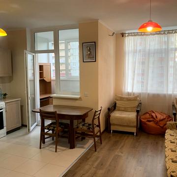 Петра Калнишевського вул. (Михайла Майорова), 6