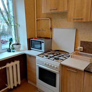 Петра Ніщинського вул., 8