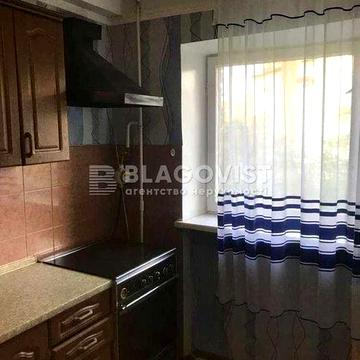 Продаж 2кім квартири з ремонтом центр Микільсько-Ботанічна 6/8