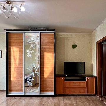 Ващенка 3, метро Осокорки, 1к 45м2