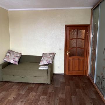 Василя Верховинця вул., 10