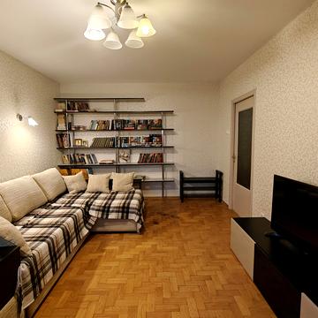 Володимира Висоцького бульв., 7