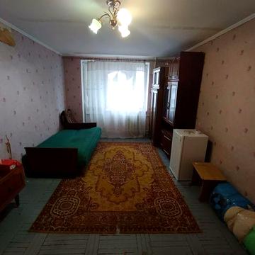 Продам гостинку 30 кв . метров на Св. Рихтера/остановка ПриватБанк!