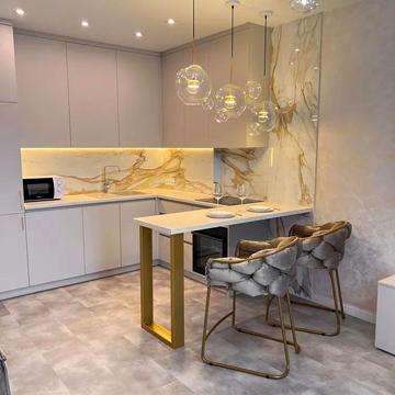 Кучеревського бульв., 1