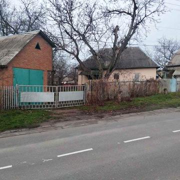 продаж будинку на предмісті Міщанка