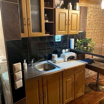 Небольшая студия для ОДНОГО Метро Нивки