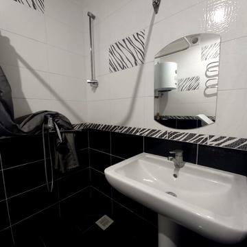 Магістральна вул., 33