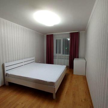 Новобудова велика 2 кім, господар сам оплачує комунальні послуги